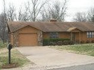 1008 Hillcrest Dr, Grove, OK 74344