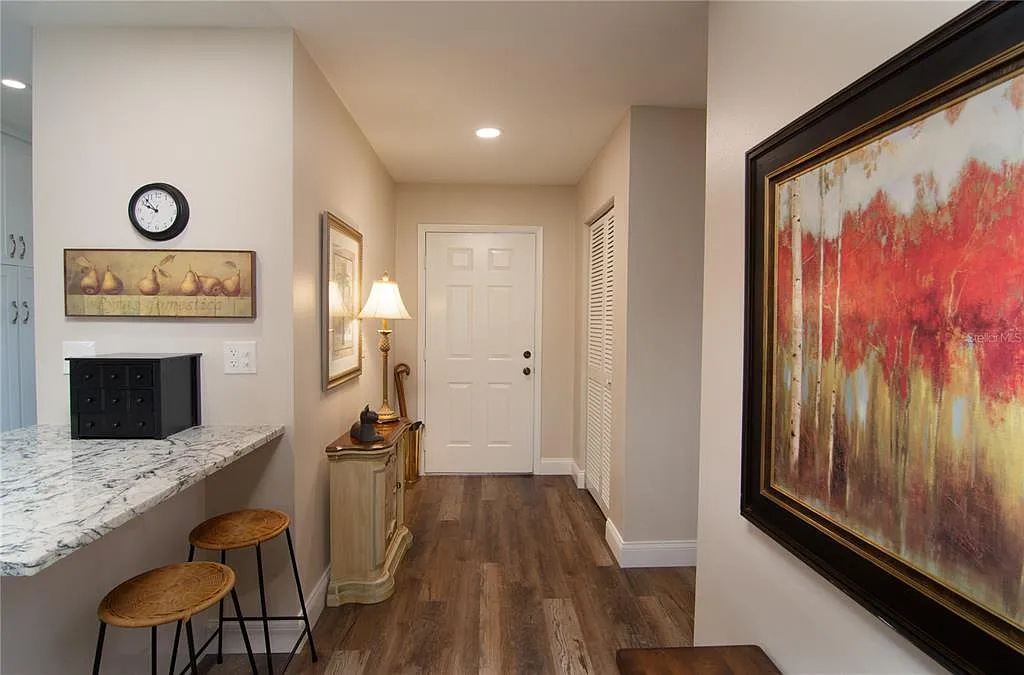 2 bed, 2.0 bath, 1529 sqft, $1,800 — Photo 2