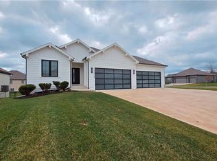 19429 W 201st Ter, Spring Hill, KS 66083