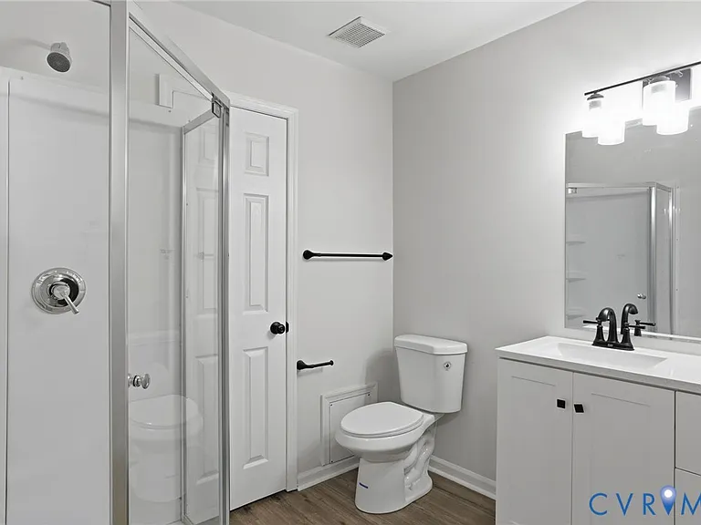 9015 Covewood Rd — Photo 26