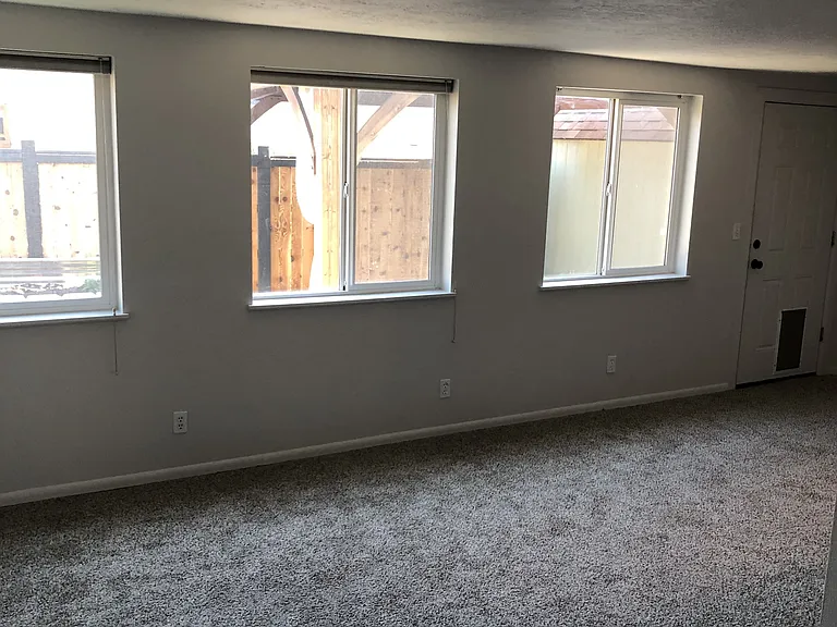 2821 N Pauley Loop — Photo 6