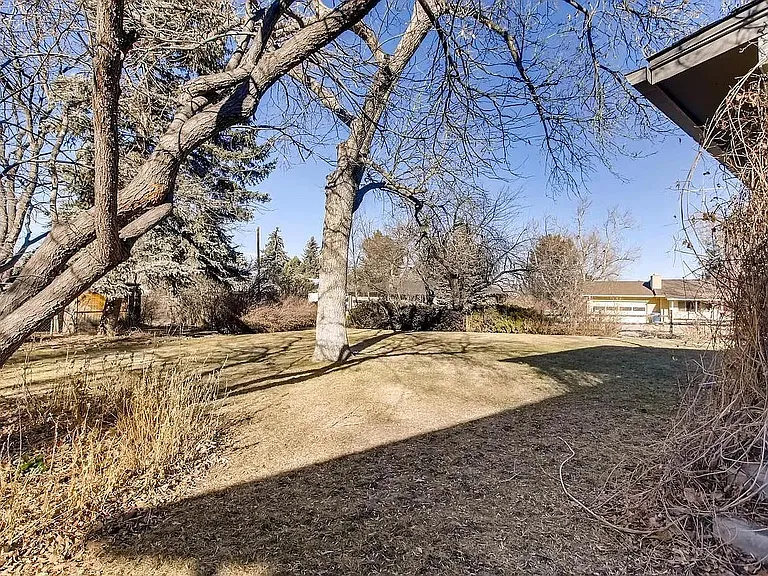 2493 Braun Ct — Photo 18