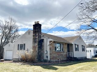 208 West St, Ludlow, MA 01056