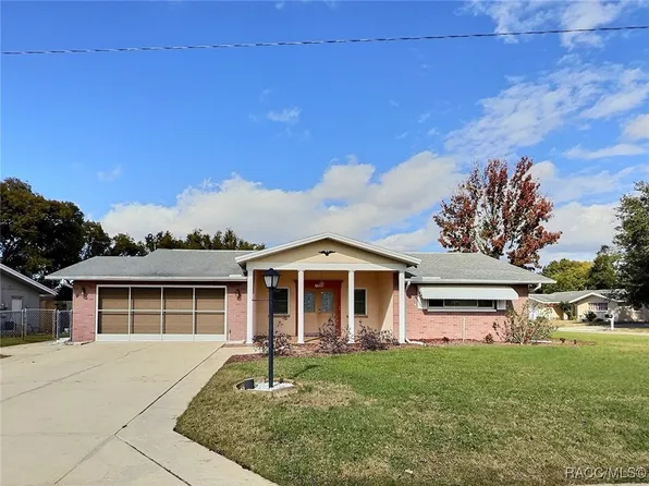 7707 Briarwood Dr, Port Richey, FL 34668