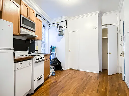 Rented by City Connections Realty | media 24