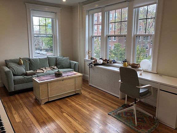 3rd image of 6 Crawford St APT 8