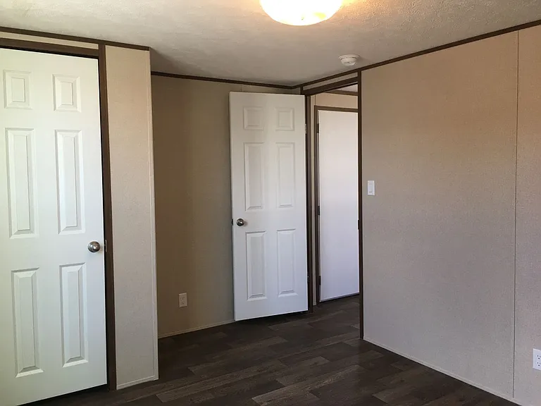 2149 Hermosa Dr — Photo 9
