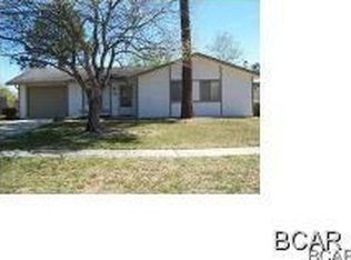 712 Pine Forest Dr, Lynn Haven, FL 32444