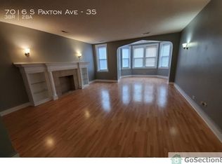 7016 S Paxton Ave, Chicago, IL 60649