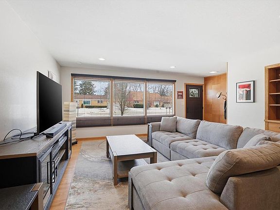 5th image of 8965 North Navajo ROAD