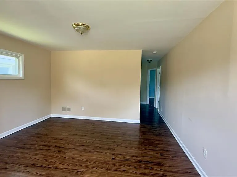 26742 Penn St — Photo 7