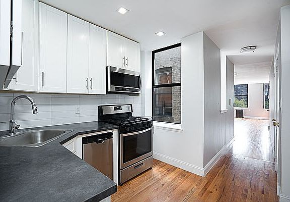 3rd image of 65 Lenox Ave #5A
