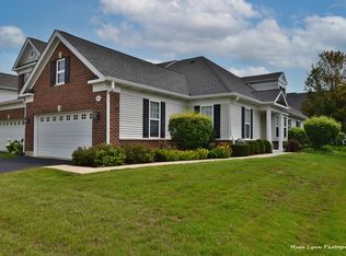 1015 Pinehurst Ct, Elgin, IL 60124