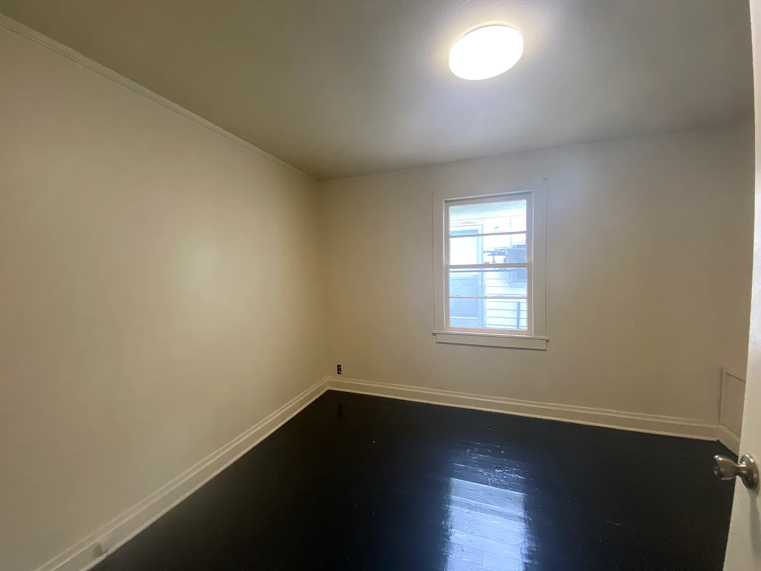 1 bed, 738 sqft, $1,200 — Photo 2