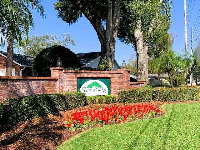 5171 Lazy Oaks Dr — Photo 3