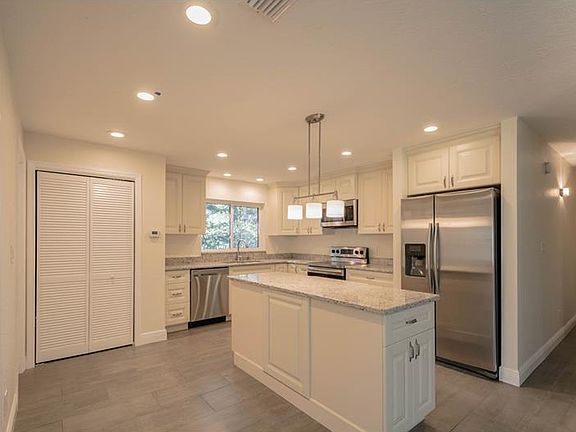 3rd image of 2246 Hennesen Dr