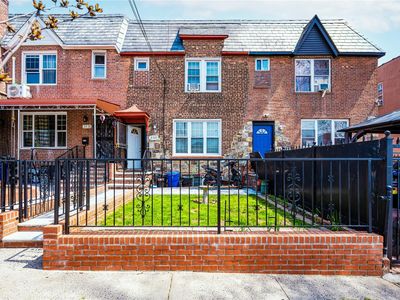 23-33 95 Street, Flushing, NY, 11369