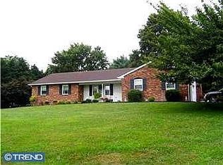 12 Bentley Rd, West Grove, PA 19390