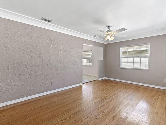 3rd image of 4144 9th Ave N