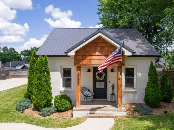 4257 Church St, Greenbrier, TN 37073