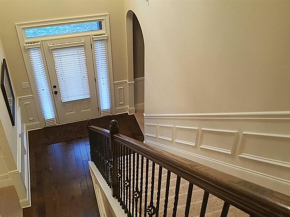 3rd image of 629 Corsica Ln
