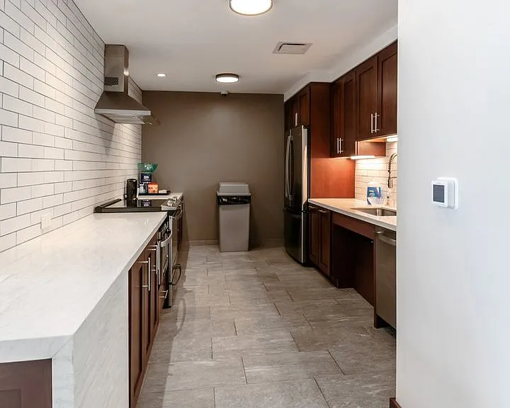 1740 Oakwood Ter #14I — Photo 28