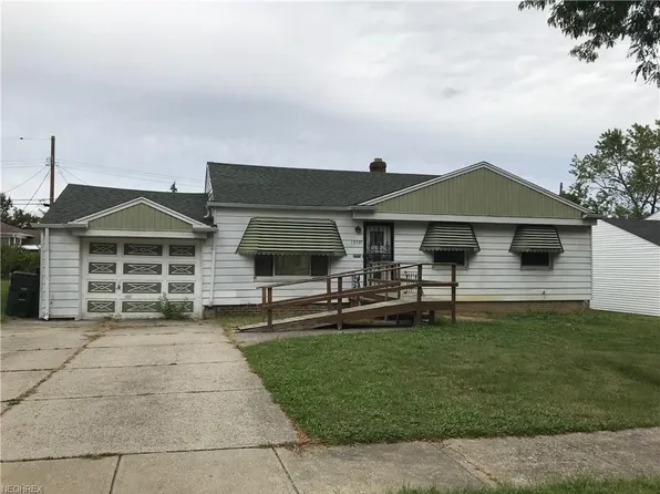 19701 Mayfair Ln, Warrensville Heights, OH 44128