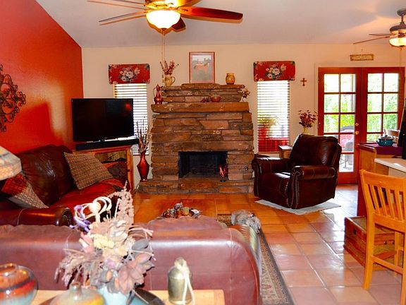 24BC62A2-B5F2-4B35-B9EF-EEDBA7E87A08