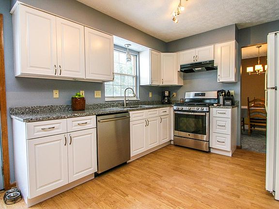2nd image of 2846 Bohlen Dr