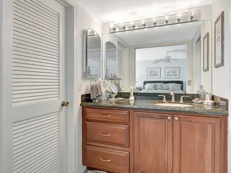 3705 Bridgewood Dr — Photo 23