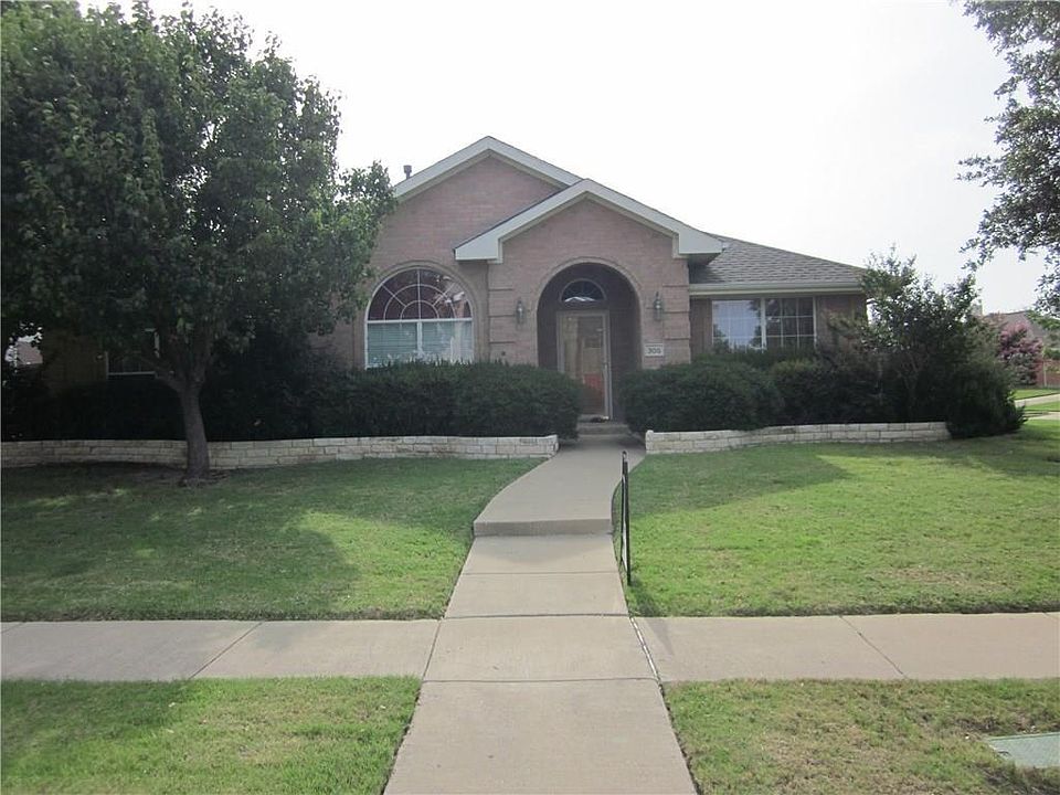 1st image of 305 Holly Ct