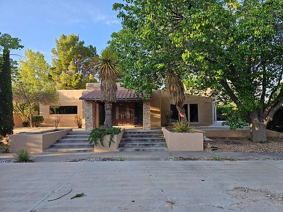 2nd image of 625 Camino De Corrales Del Norte NE