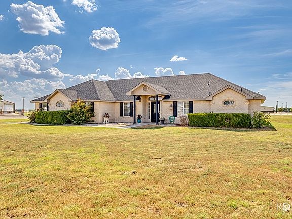 3rd image of 7593 Plantation Ct