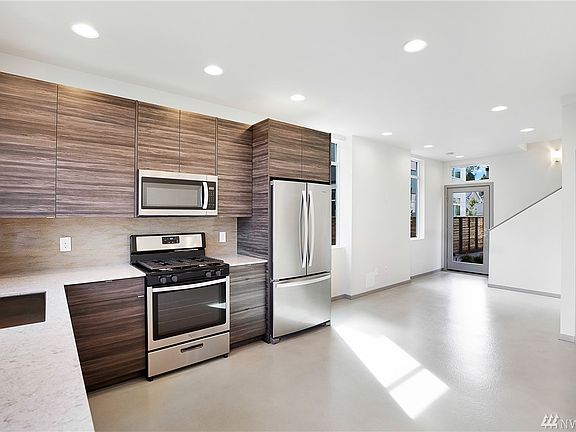 4th image of 5956 36th Ave S #A