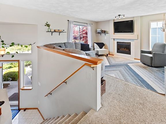 4th image of 1805 N Harmony Ln