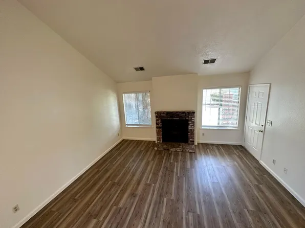 4904 N Arthur Ave APT 104, Fresno, CA 93705