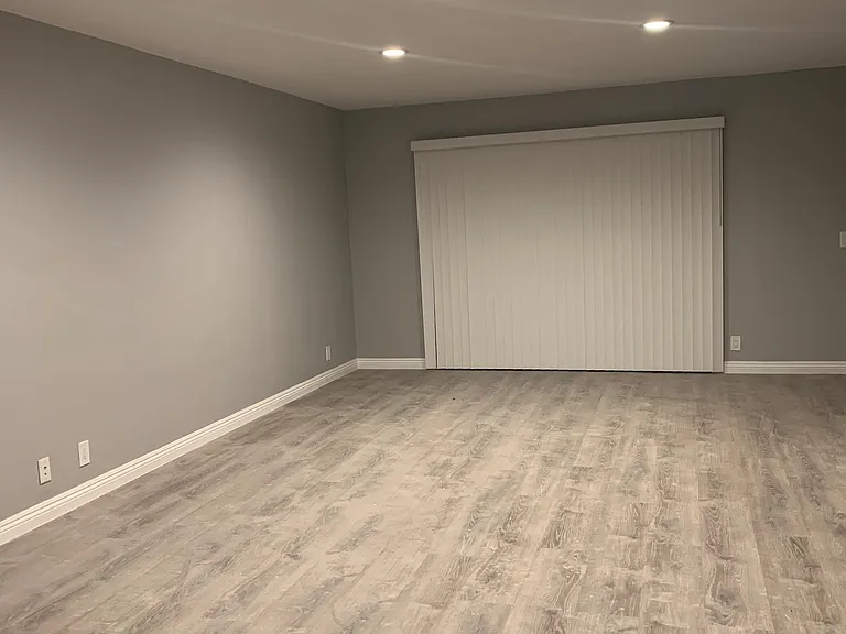 1105 S Barrington Ave #3 — Photo 9