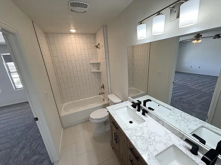 2506 W Grandview Dr — Photo 48