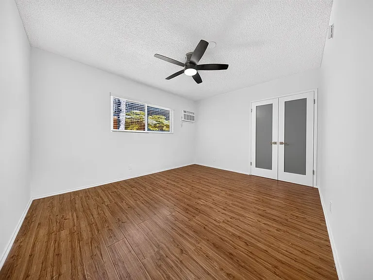 2010 S. Garth Ave. — Photo 26