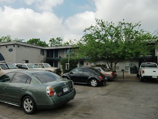 1st image of 7304 Twin Crest Dr APT 206