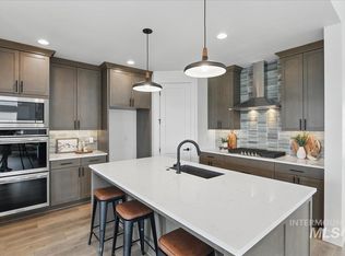 7624 W Old School St, Meridian, ID 83646