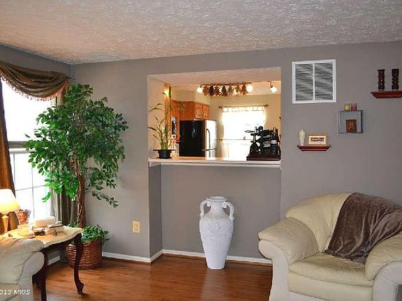 5th image of 8915 Pembrook Woods