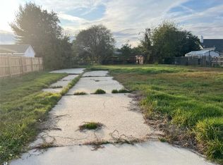 725 Carricox St, Gretna, LA 70053