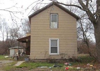2nd image of 915 Spruce St
