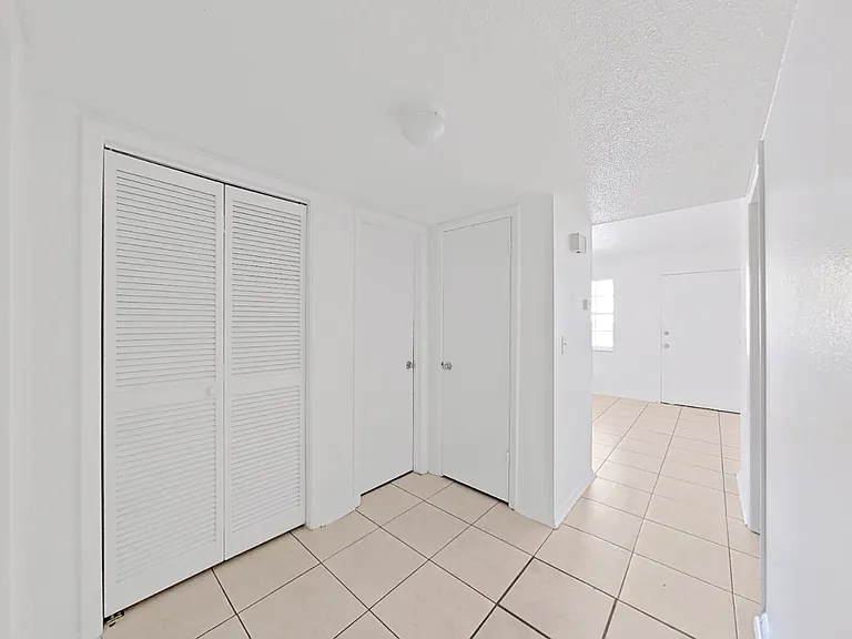 111 N Lady Mary Dr #14 — Photo 9