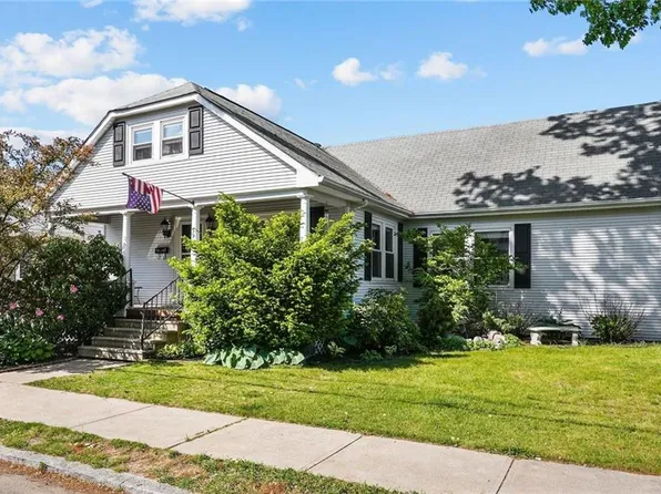 59 Harwood St, Cranston, RI 02910