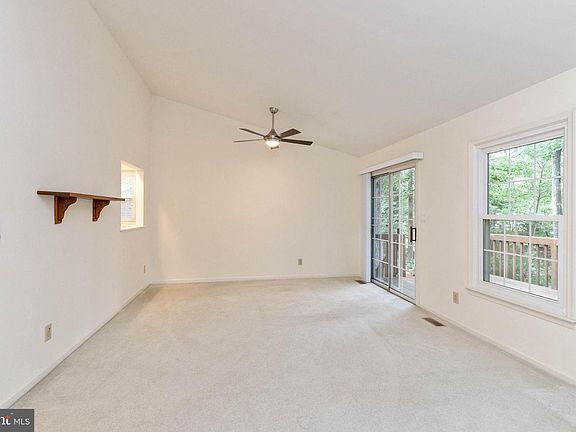 5th image of 10706 Chesterwood Dr