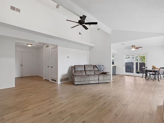 5th image of 1024 Mountview Dr