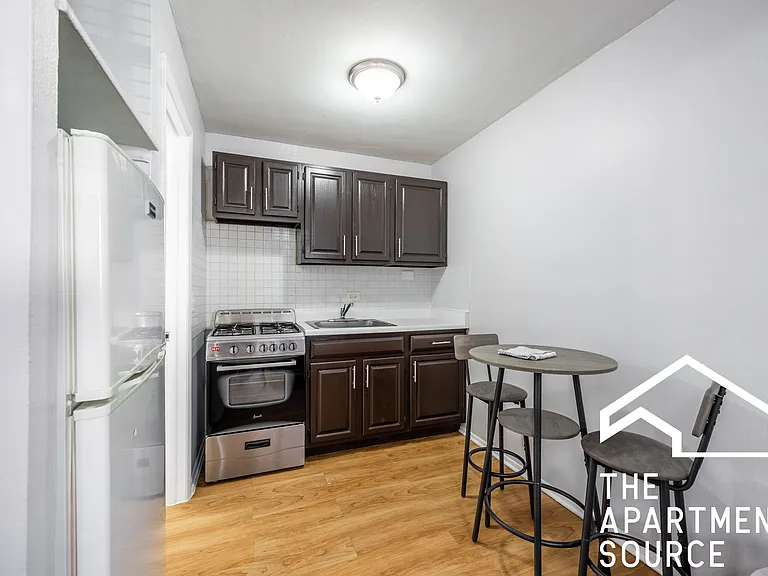 4541 N Beacon St #3D — Photo 2