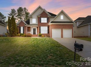 1588 Essex Hall Dr, Rock Hill, SC